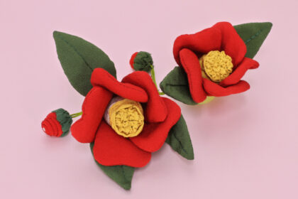 ちりめん細工・椿袋