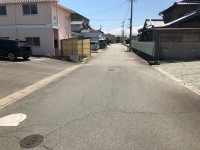 【パークタウンにある駐車場前面道路】